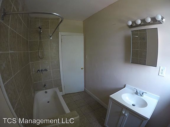 5th image of 4935 Mulberry St #3