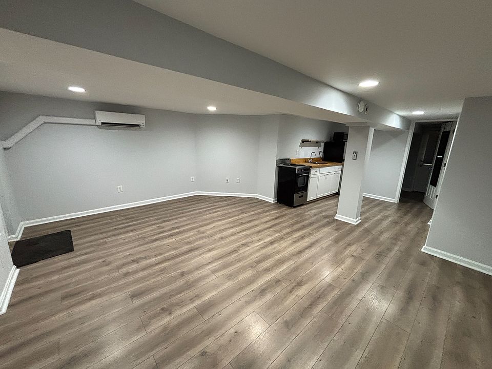 1st image of 102 15th St SE #2