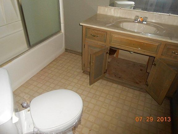 5th image of 2823 S Chatelain Ct #A
