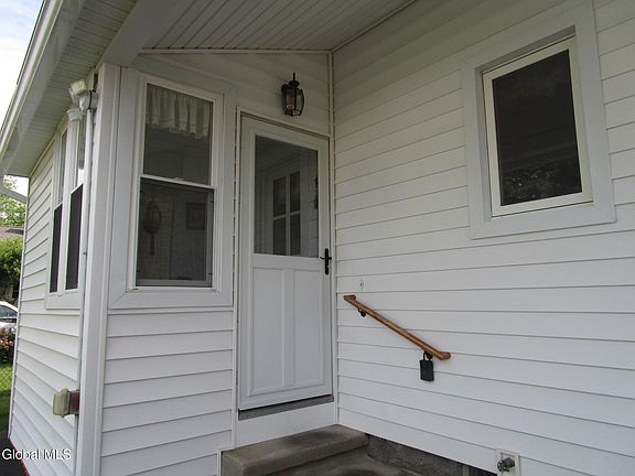 5th image of 3025 Cox Avenue