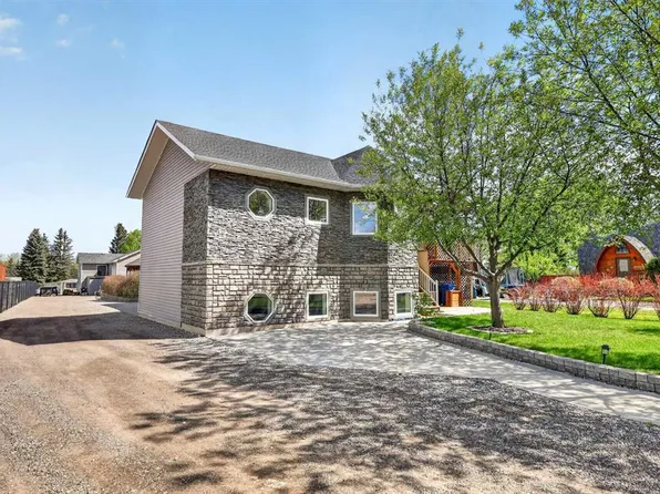 1212 S 15th Ave, Didsbury, AB T0M 0W0
