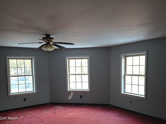 3rd image of 105 Ozark Rd