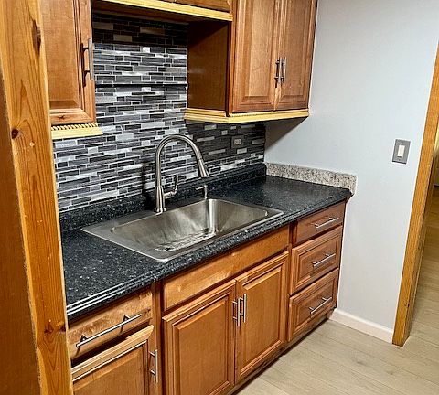3rd image of 2014 Berkshire Cir
