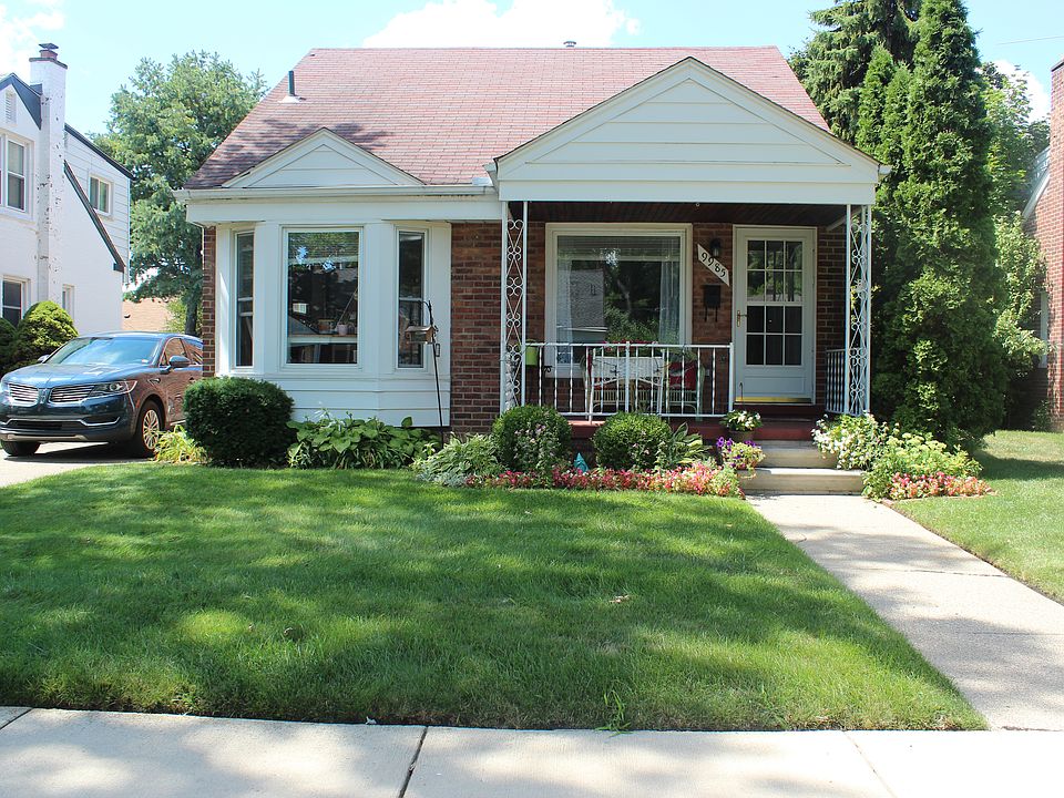 1st image of 9985 Berwyn Ave