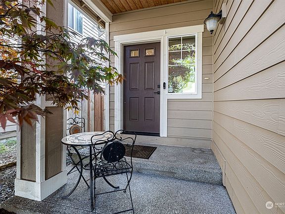 5th image of 16415 25th Avenue Ct E
