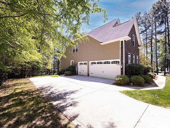 4th image of 304 Beech Bluff Dr