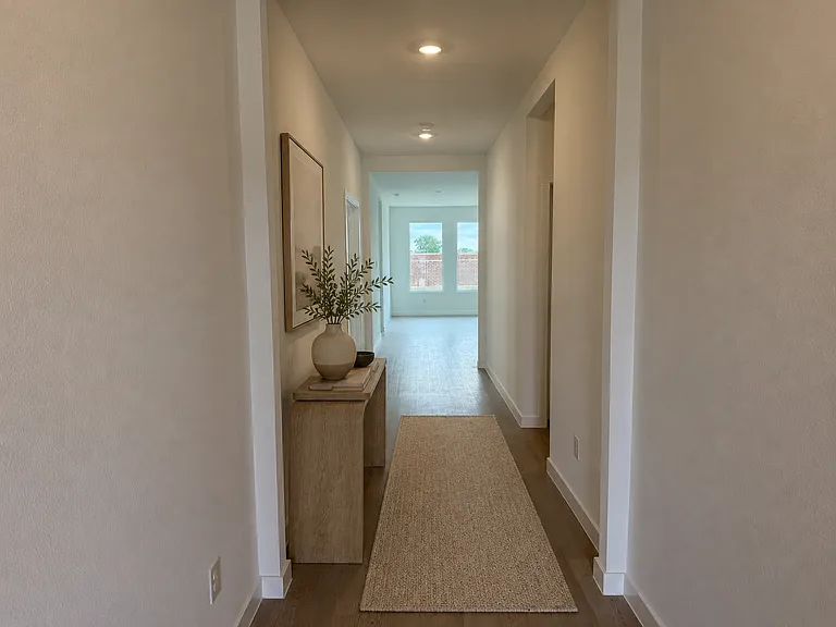 608 Arabian Dr — Photo 4