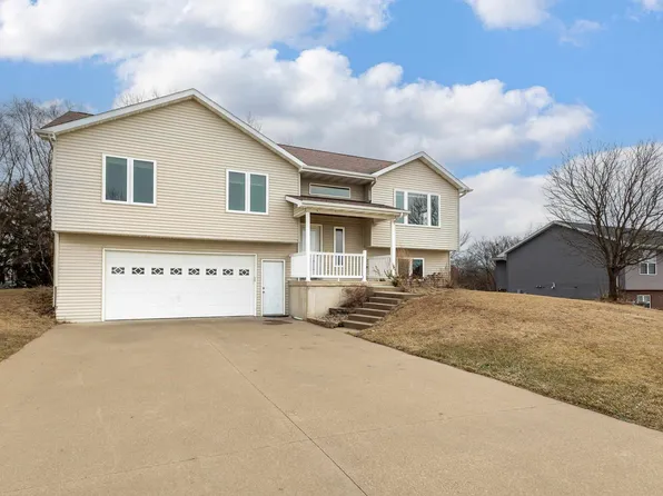 310 N Kyle Ave, East Dubuque, IL 61025