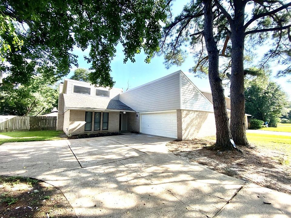 1st image of 10010 Windriver Dr
