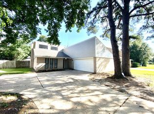 10010 Windriver Dr, Houston, TX 77070