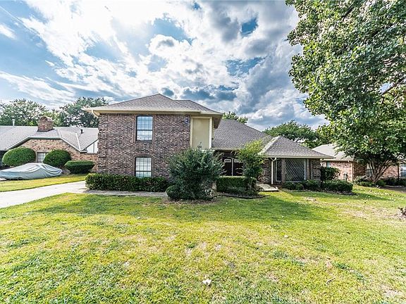 3rd image of 1525 Palm Valley Dr