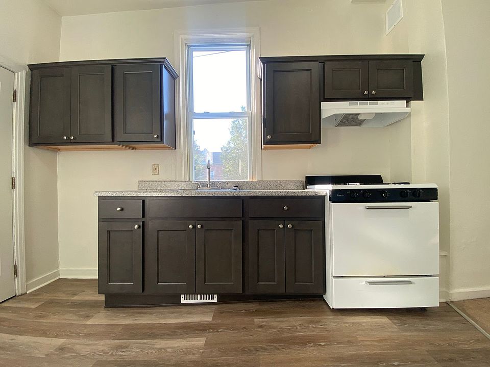1st image of 504 Maryland Ave #32