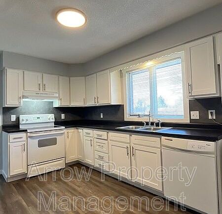 4th image of 540 N 4th St #1