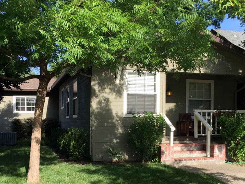 1st image of 122 Willow Ave