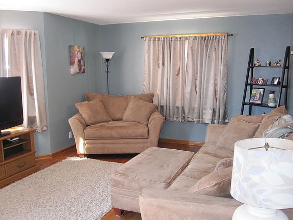 5th image of 2909 Elmwood Ave