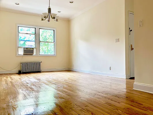 Rented by Premier Metro Realty Corp | media 47