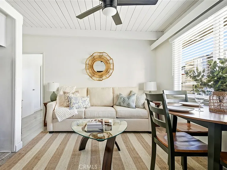 121 Rosecrans Ave #C — Photo 3