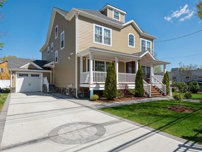 40 Smith St, Freeport, NY, 11520