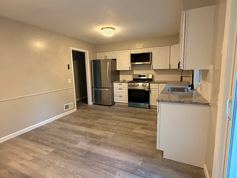 1632 S Kenwood St — Photo 26