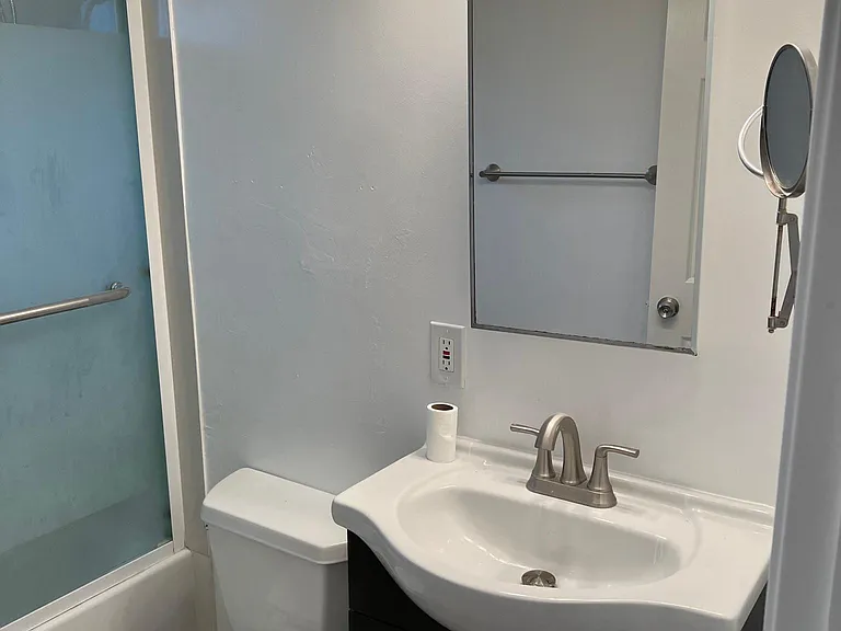 1631 Alcatraz Ave #B — Photo 7