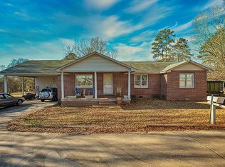 907 Laurel Ave E, Greenwood, SC 29649