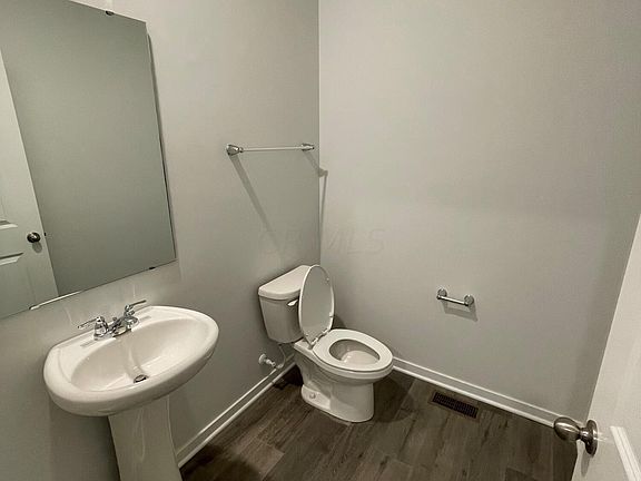 4th image of 739 Whitney Dr