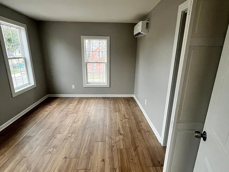 71 Moull St #5 — Photo 13