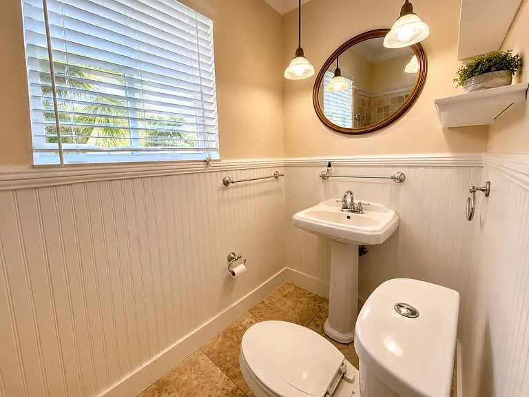 2031 Pleasant Dr — Photo 19
