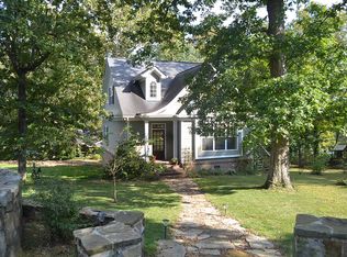 216 Hardy Rd, Lookout Mountain, GA 30750