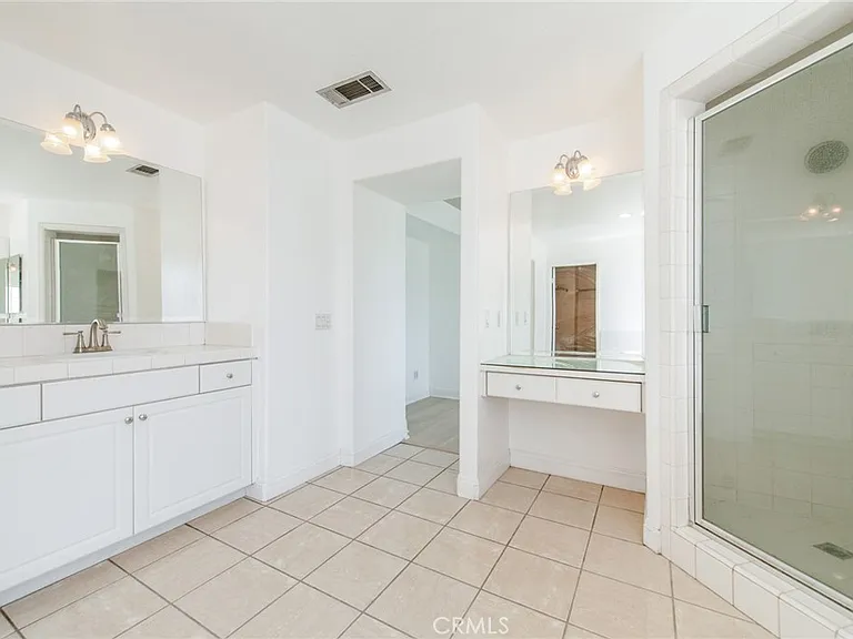 6915 Cedar Creek Rd — Photo 49