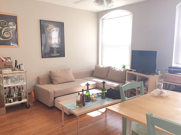 2nd image of 1527 Spruce St APT 12