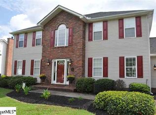 17 Two Gait Ln, Simpsonville, SC 29680