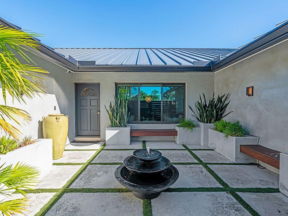 4th image of 744 Windflower Court