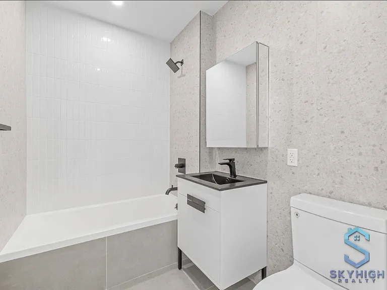 1215 Putnam Ave #3L — Photo 13
