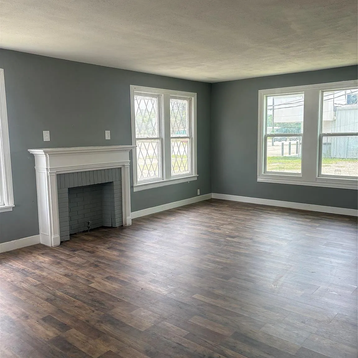2 bed, 1.0 bath, $1,500 — Photo 4