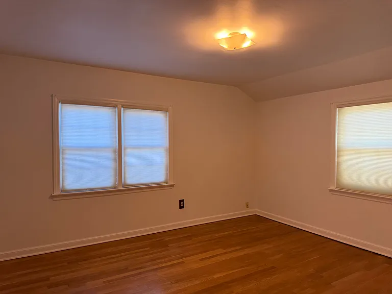 114 Alders Dr — Photo 10