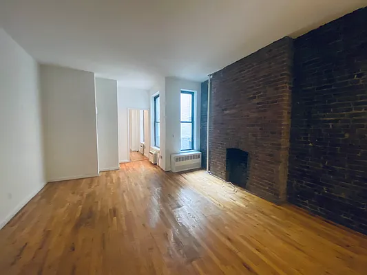 Rented by Bond New York | media 2