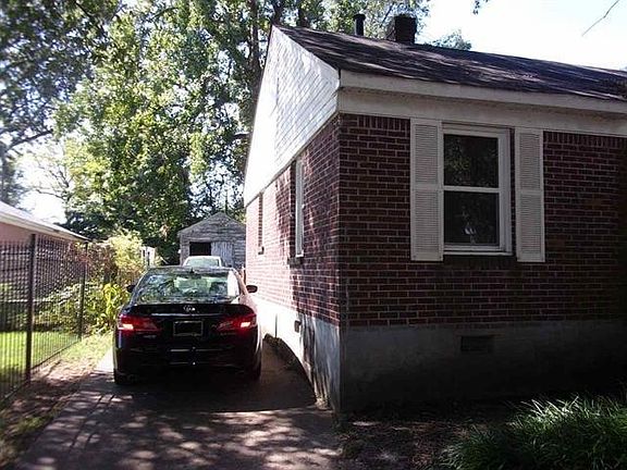 2nd image of 165 E McKellar Ave