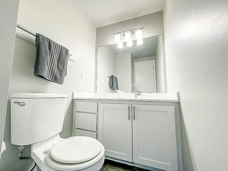 Aspen Cove Townhomes — Photo 14