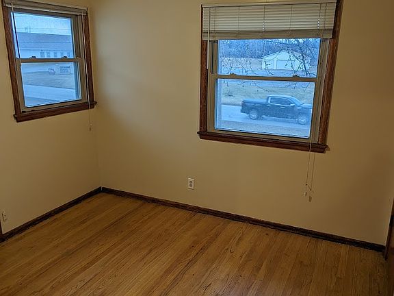 3rd image of 8613 W Fond Du Lac Ave
