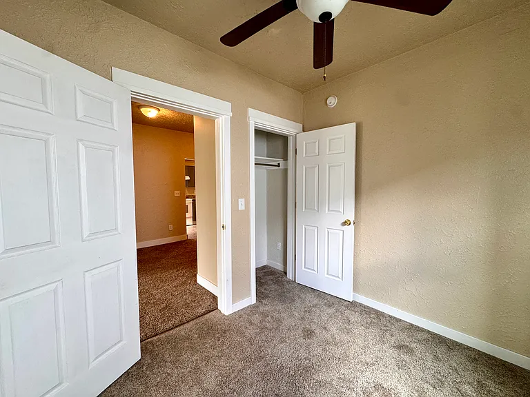 934 Cascade Ave — Photo 9