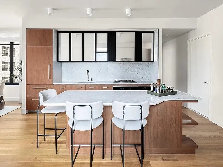110 Charlton St #12D — Photo 5