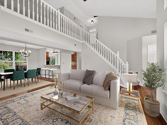 5th image of 10032 Ironway Dr