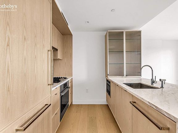 4th image of 3714 34th St #S6f