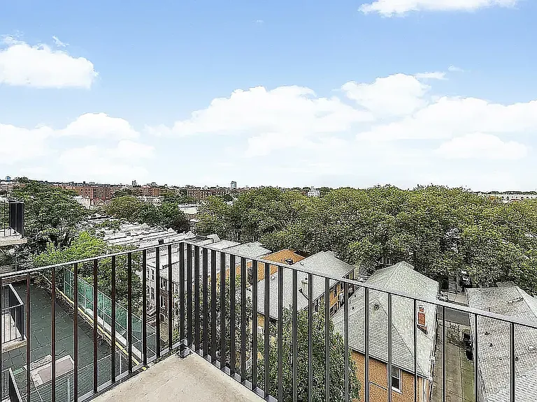 291 Fenimore St #3F — Photo 1