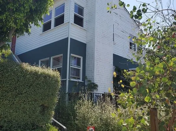 10558 Santa Monica Blvd, Los Angeles, CA 90025