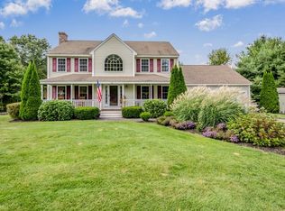 13 Charles Pl, Pepperell, MA 01463