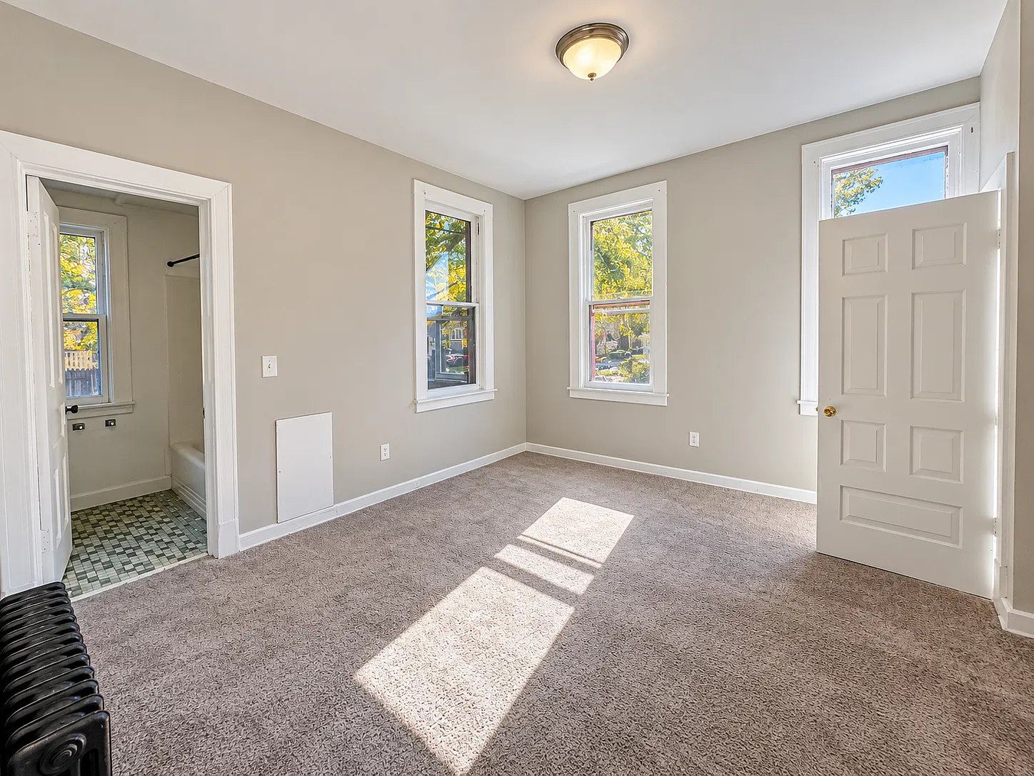 324 Stuart Ave — Photo 3