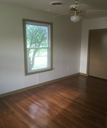 4th image of 1218 Graham St