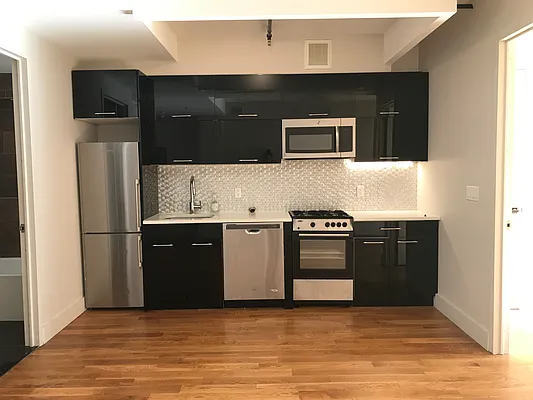 Rented by City Vista Inc | media 4